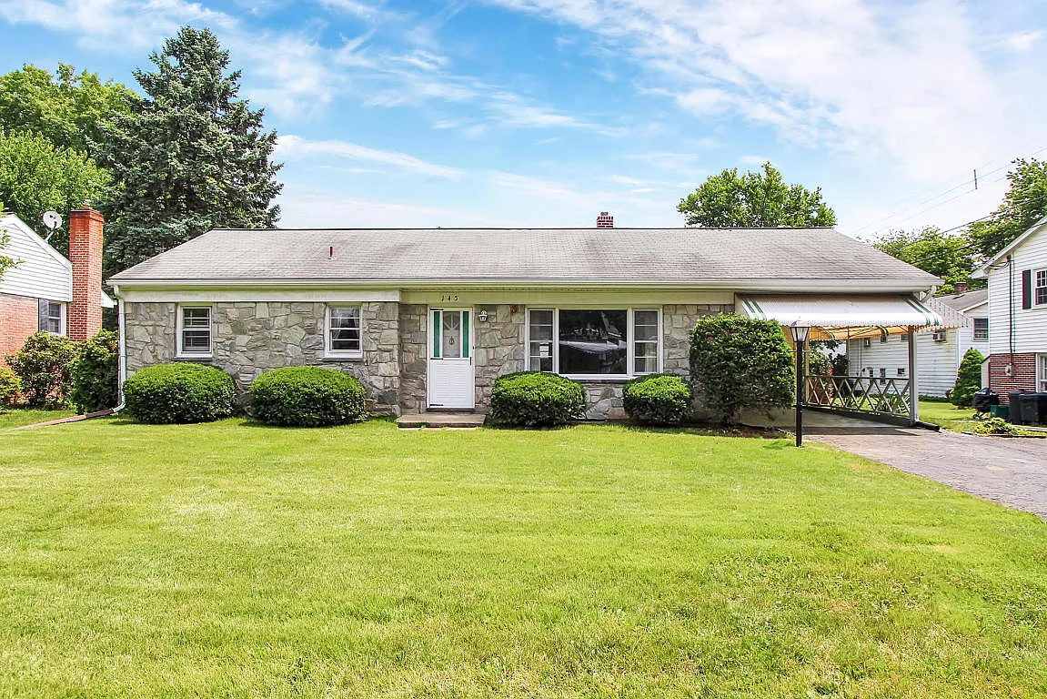 145 Farm Ln photo 1