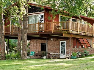 122 Lancelot Dr, Mabank, TX 75156