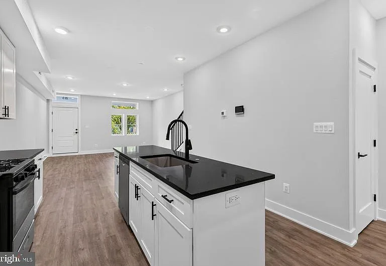 213 Seaton Pl NE #2 — Photo 13