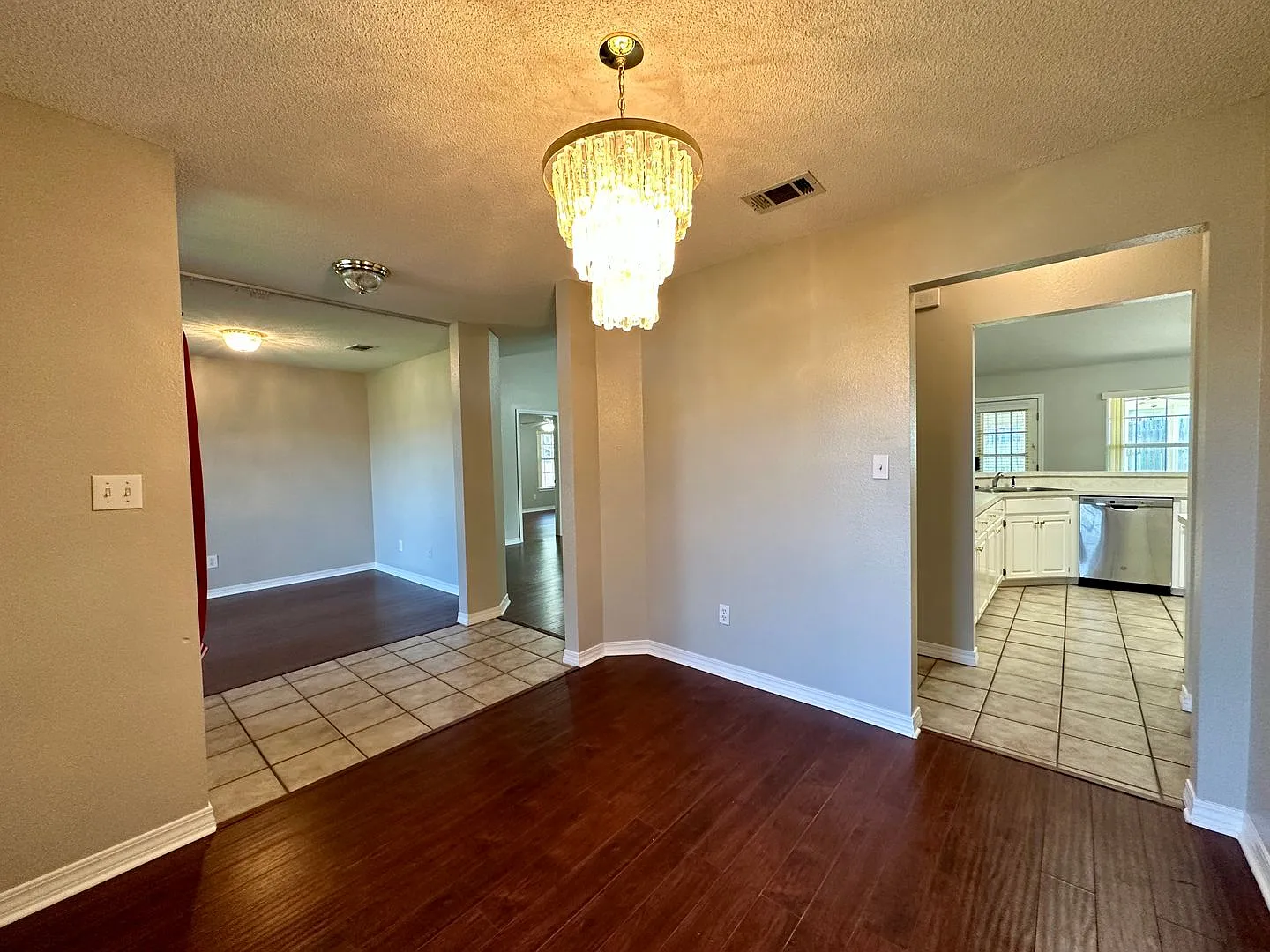 3 bedroom 2 bath home located in the Estates of Marcus Lake in Pensacola! — Photo 3