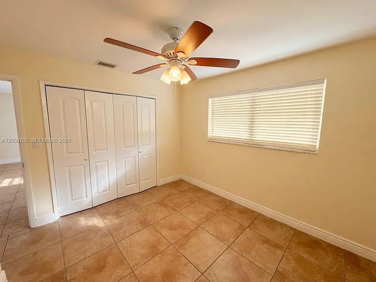 2633 NW 9th Ave #1-2 — Photo 4