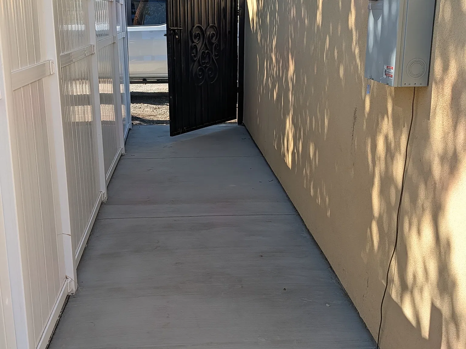 3 bed, 1.5 bath, 900 sqft, $2,200 — Photo 4