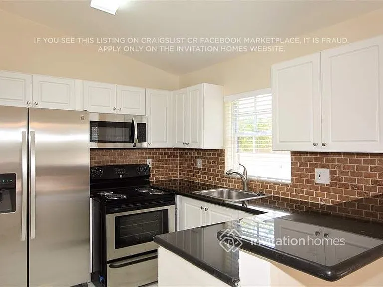 504 SW 177th Ave — Photo 6