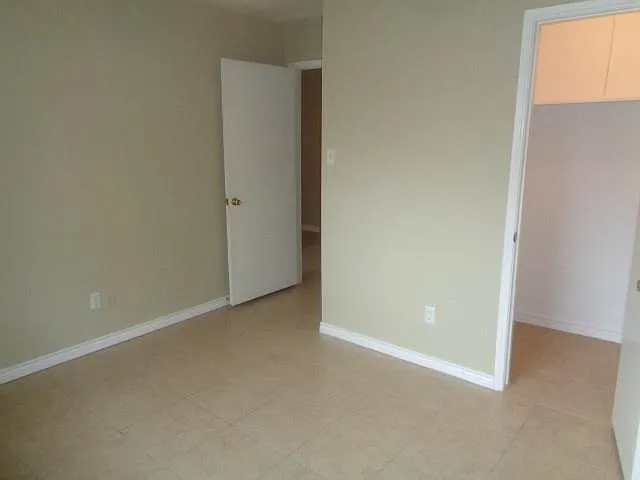 14022 Greenway Dr — Photo 5