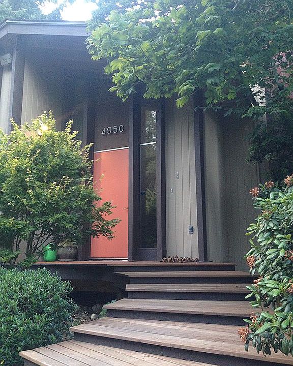 2nd image of 4950 NE 194th Pl