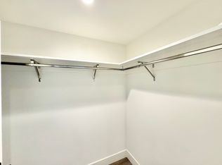 11157 Huston St #502, North Hollywood, CA 91601