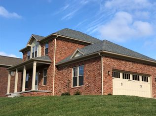 7900 Hollowview Dr, Sellersburg, IN 47172