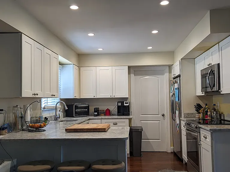 12324 Manship Ln — Photo 3