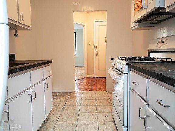 2nd image of 4332 47th St #B/6