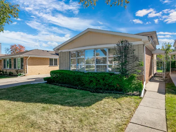4825 W Sherwin Ave, Lincolnwood, IL 60712
