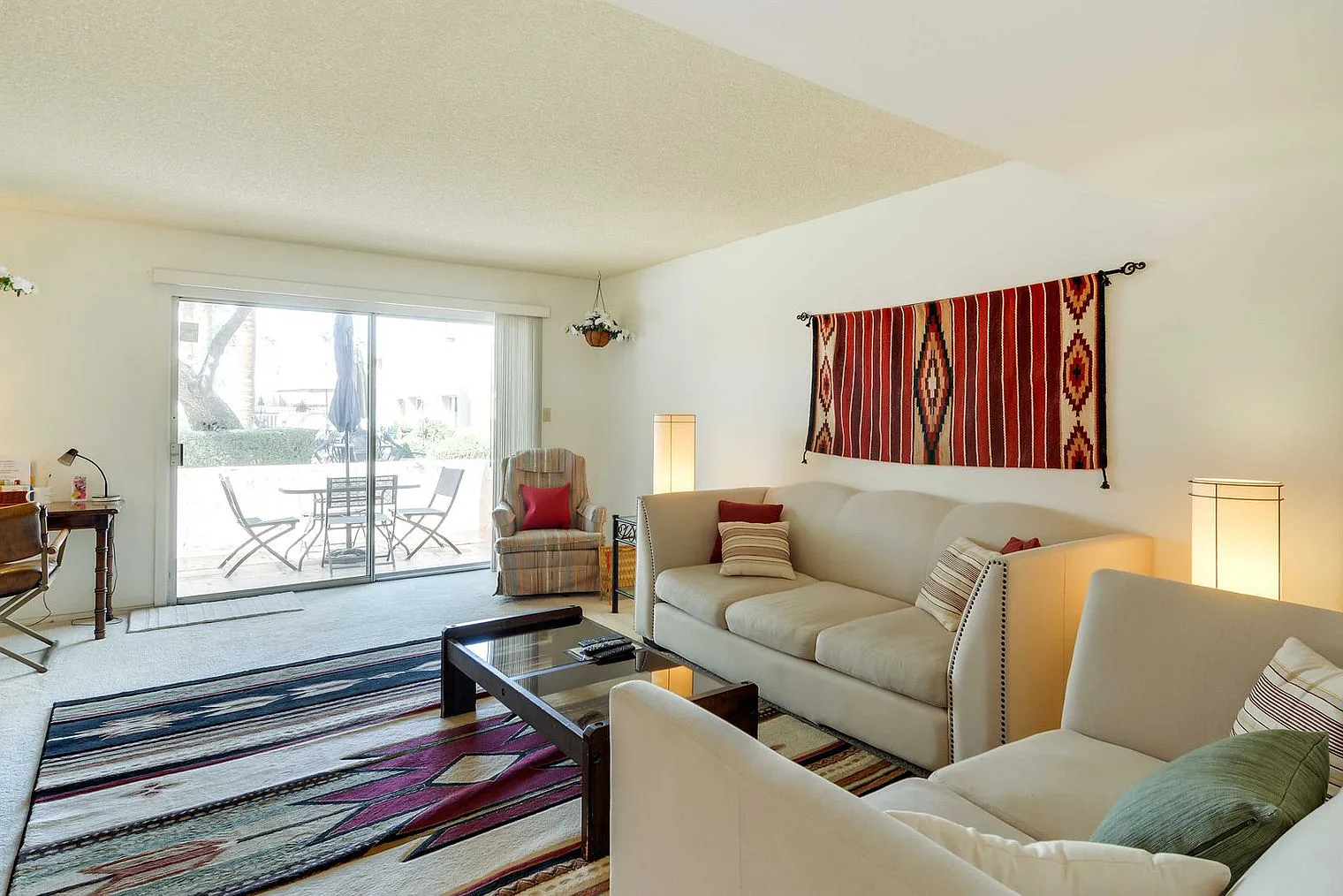 2 bed, 1.0 bath, 1011 sqft, $2,741 — Photo 1
