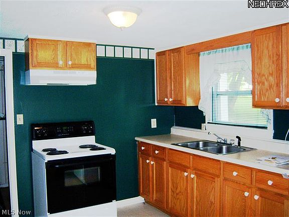 3rd image of 266 Duquesne St