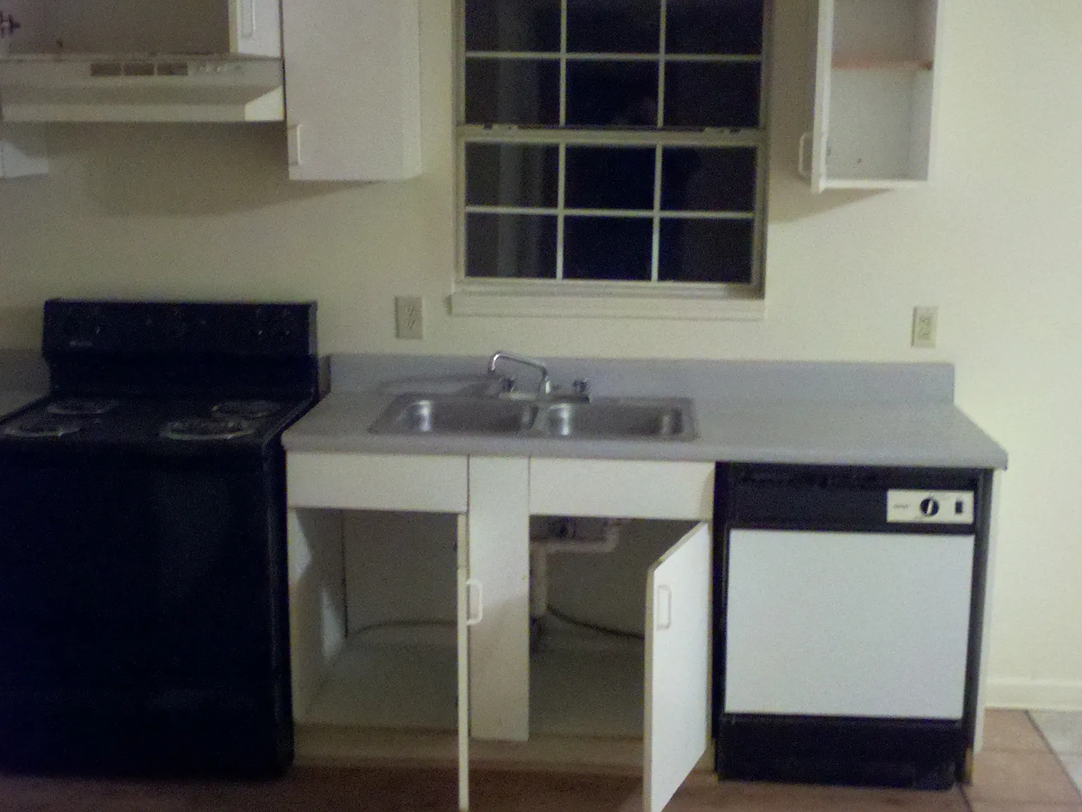 2 bed, 960 sqft, $895 — Photo 2