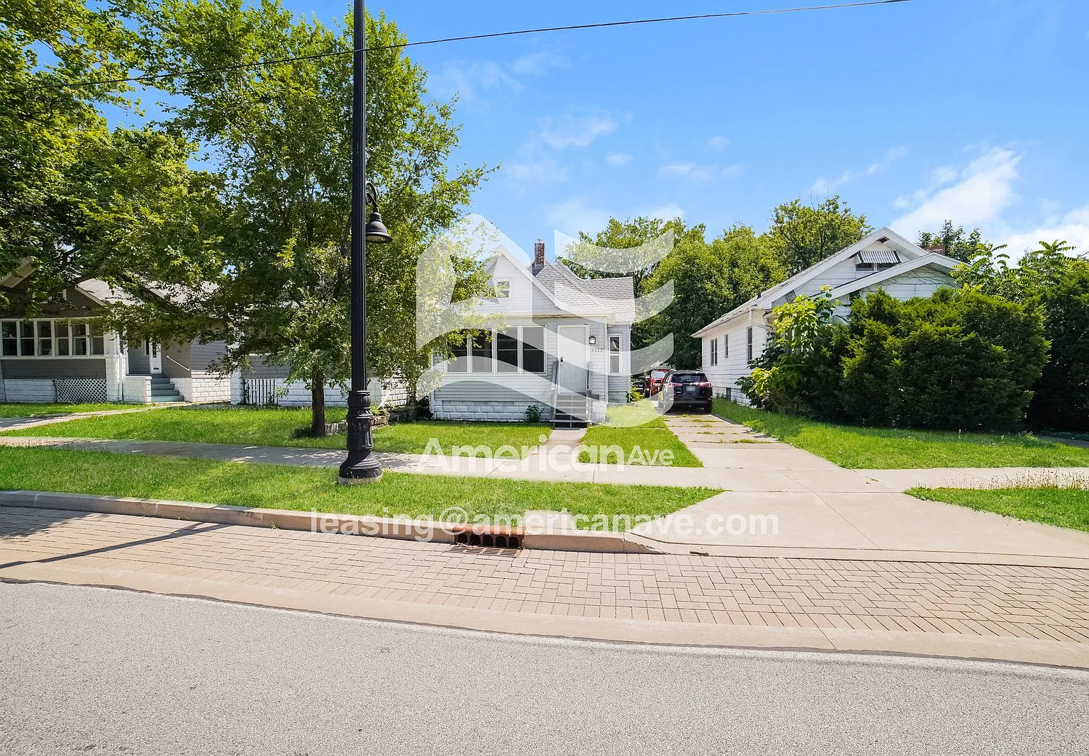 3 bed, 1.0 bath, 1170 sqft, $1,022 — Photo 2