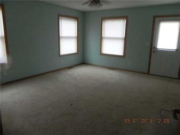 3rd image of 17350 Interlachen Dr NE