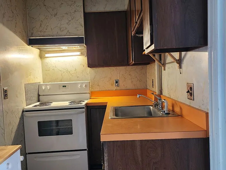 1011 N. Charles St. — Photo 17