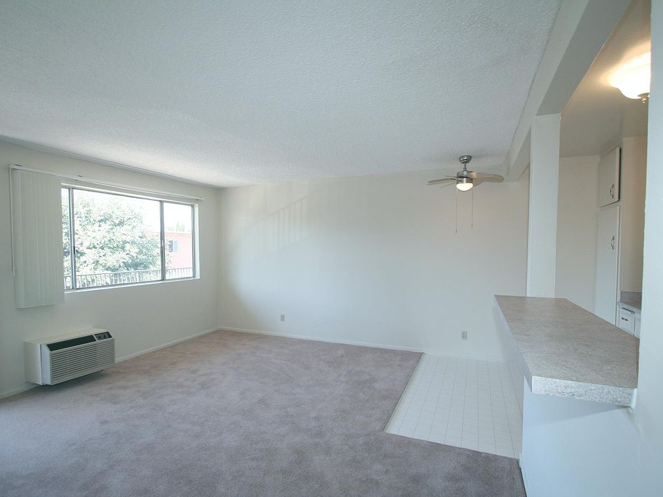 1st image of 18429 Prairie St APT 17