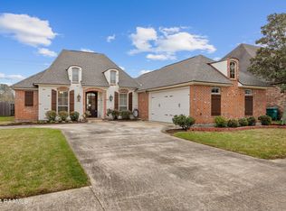 302 Masters Dr, Broussard, LA 70518