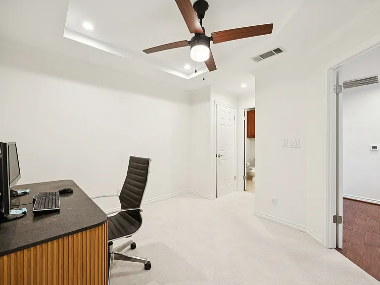 5909 Luther Ln #800 — Photo 25