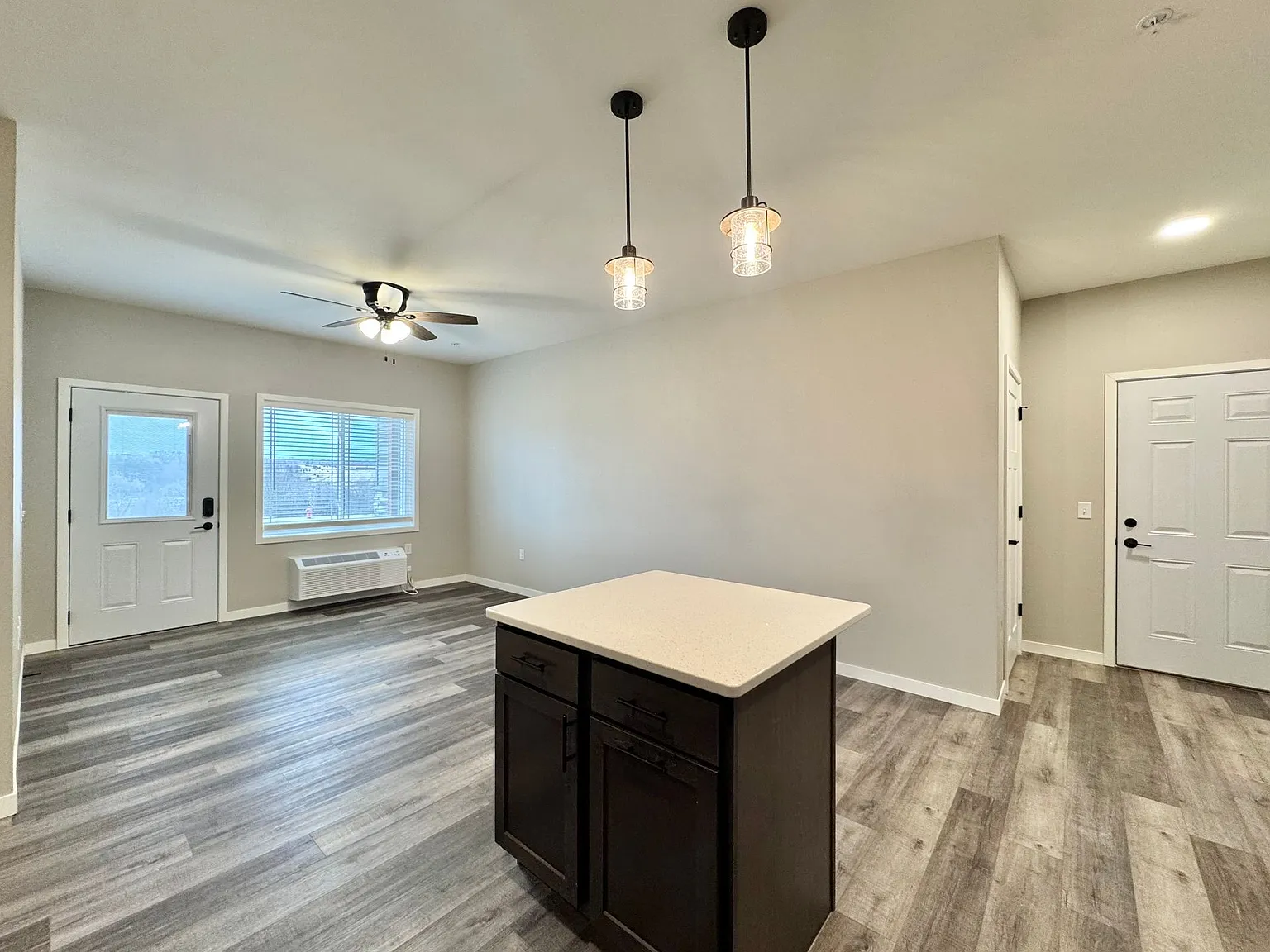 Latitude 45 — Photo 3