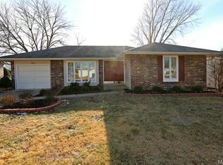 352 Novara Dr, Ballwin, MO 63021