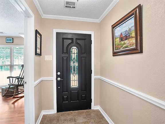 2nd image of 617 Edwards Dr