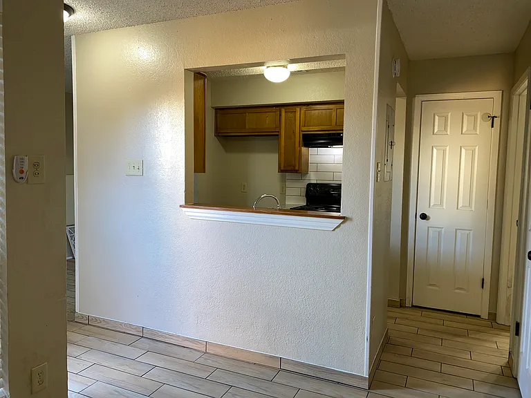 5501 Lewis Ct #6 — Photo 6