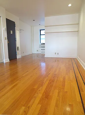 Rented by Waverly Realty Associates | media 9