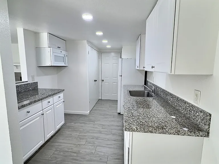 334 W Lexington Ave #102 — Photo 3
