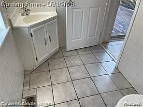 225 Fairgrove Ave — Photo 14