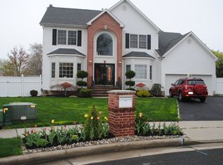 5 Lyndsey Ct, South Plainfield, NJ 07080