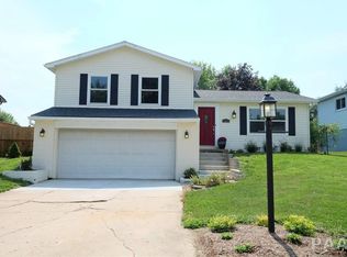 1504 W Kingsway Dr, Peoria, IL