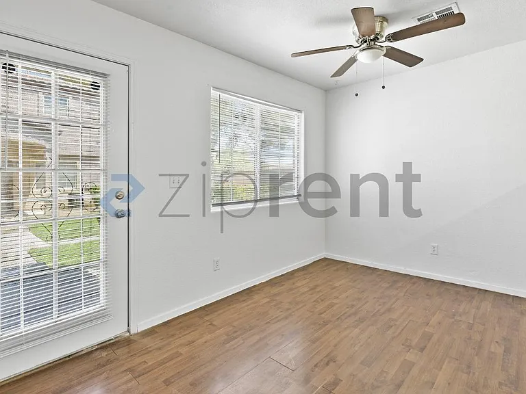 2500 Sierra Bello Ave #120 — Photo 8