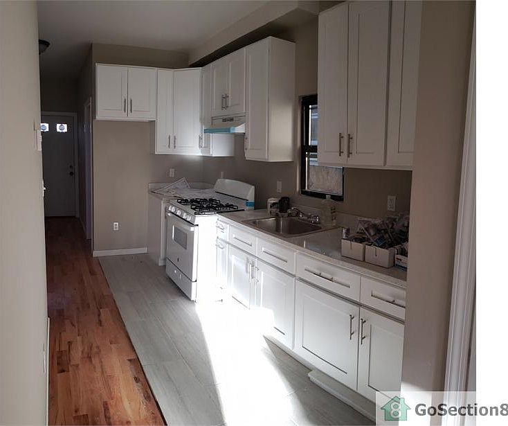 1st image of 47 Metcalfe St Floor 2