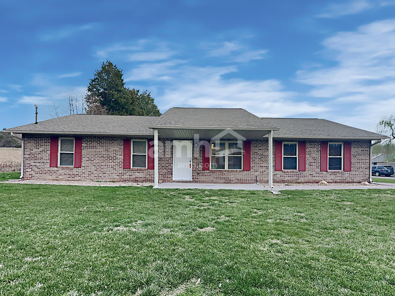 3 bed, 2.0 bath, 1460 sqft, $2,095 — Photo 1