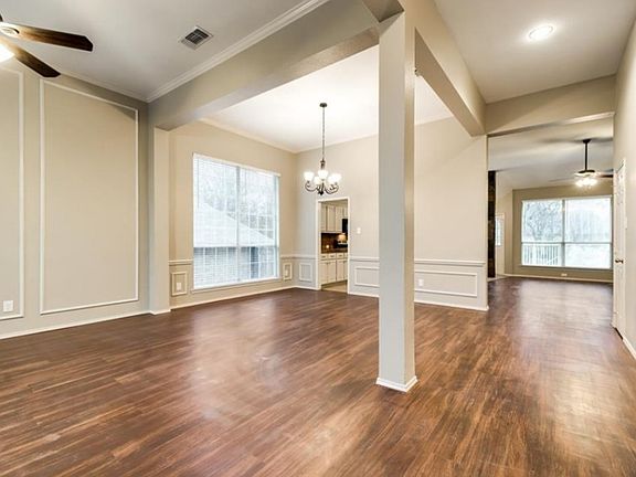 4th image of 1710 Creekway Dr