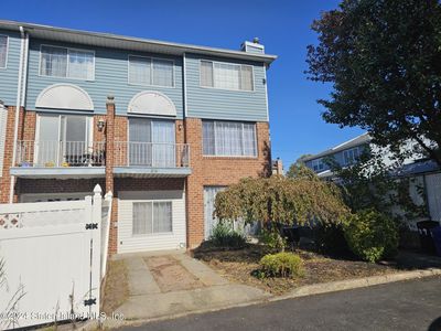39 Edward Ct, Staten Island, NY, 10314