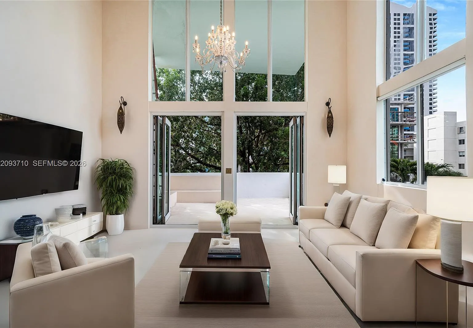 The Alliage Condo — Photo 1