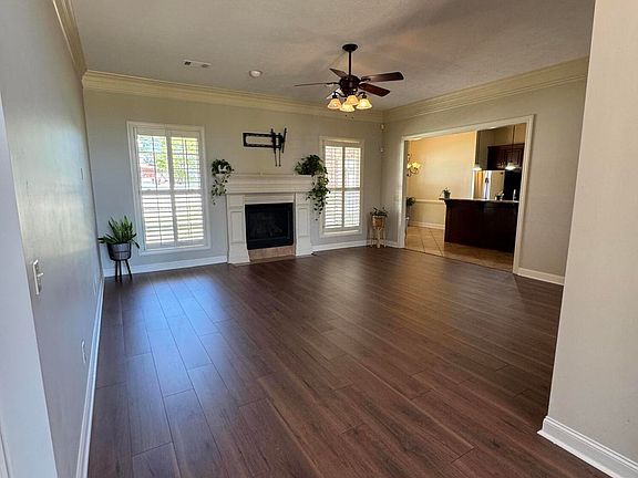 4th image of 2624 Honeysuckle Ln