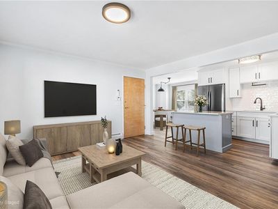 101 Grand View St #1, Providence, RI, 02906