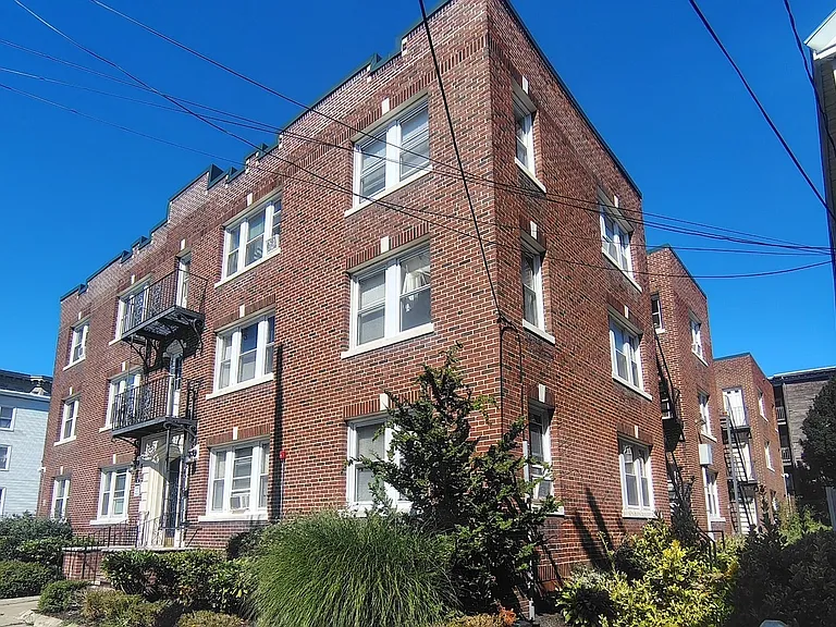 26 Newhall St #4 — Photo 13