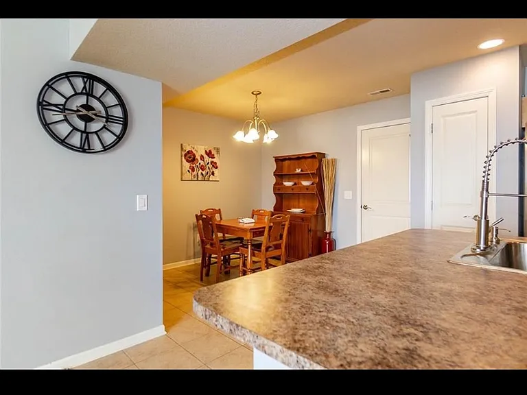 10038 Agate Ln — Photo 10