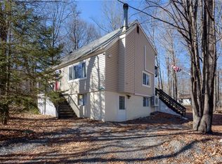 4108 Winona Dr, Pocono Lake, PA