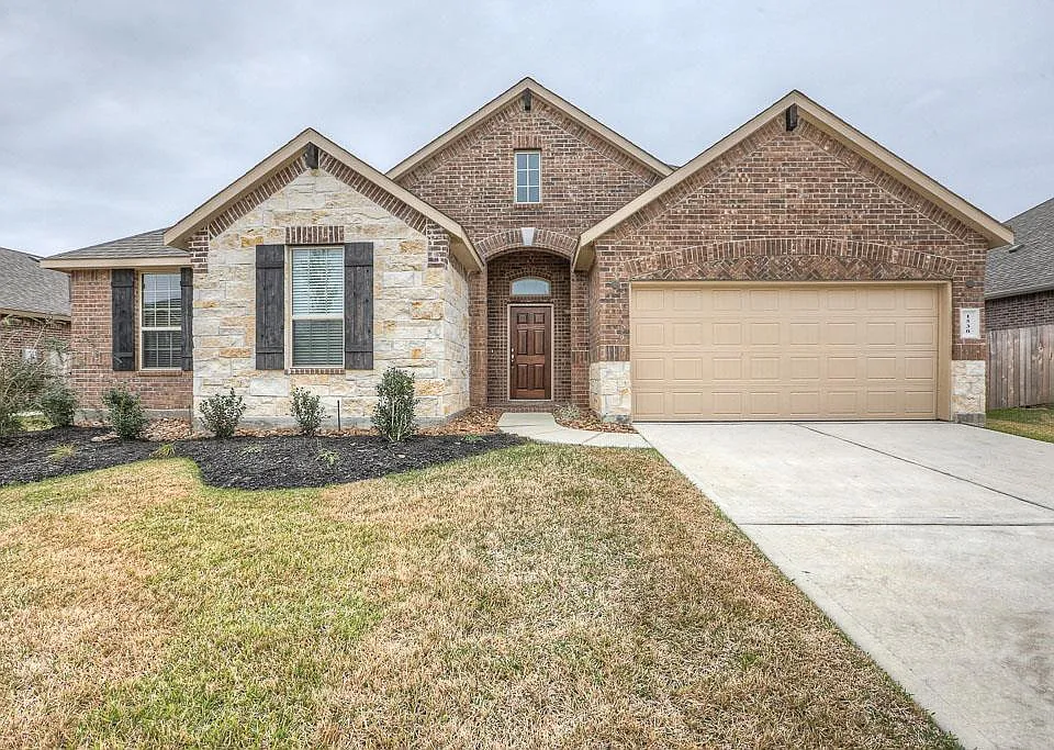 1530 Heartwood Dr