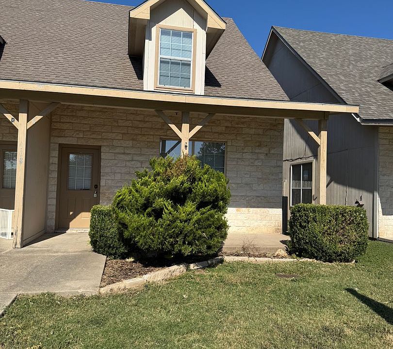1st image of 118 Sandstone Dr APT C