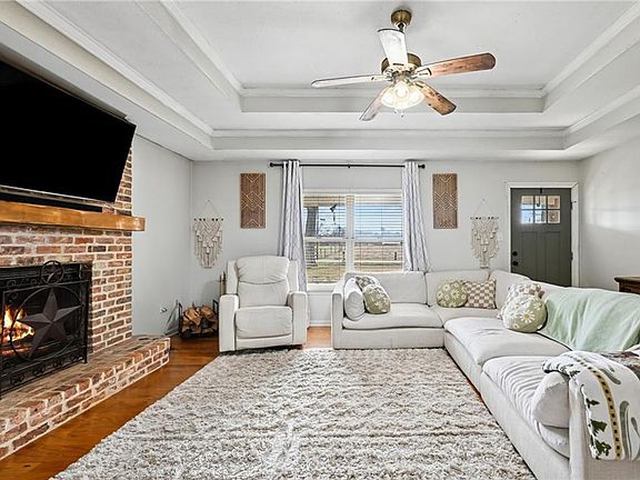 3rd image of 18009 Little Rd