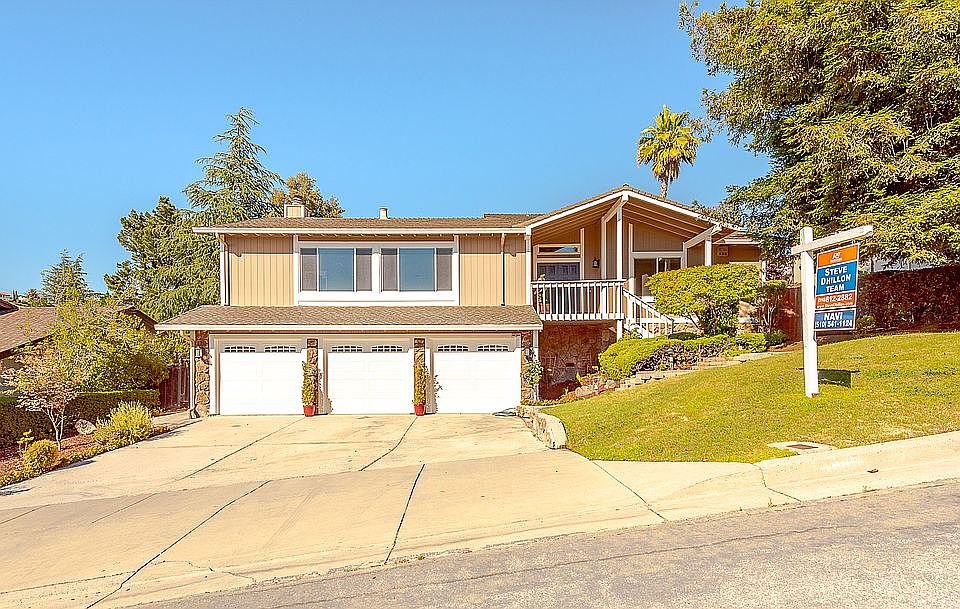 1st image of 44344 Parkmeadow Dr