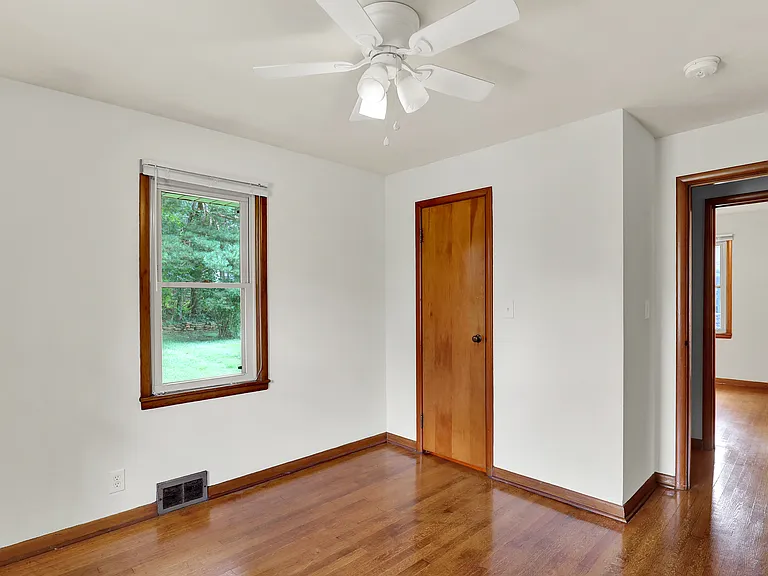 905 S Henderson St — Photo 11