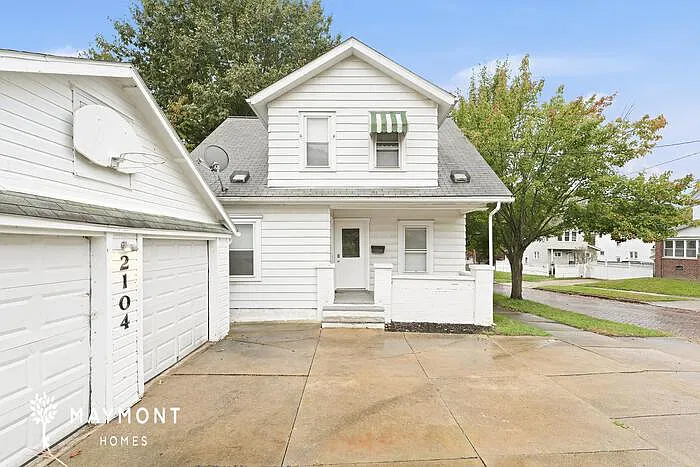 3 bed, 2.0 bath, 1121 sqft, $1,145 — Photo 2