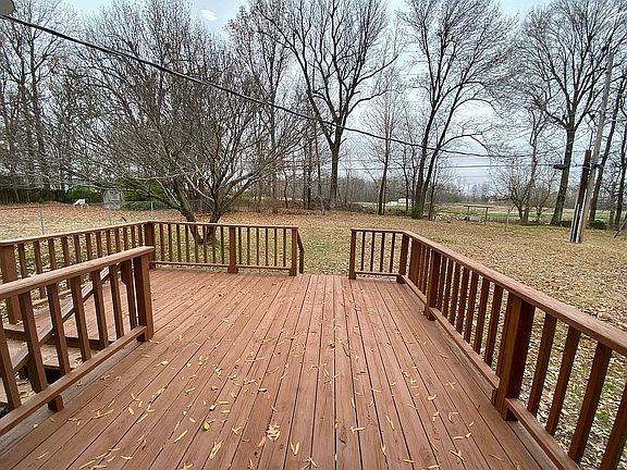 Deck/Back Yard